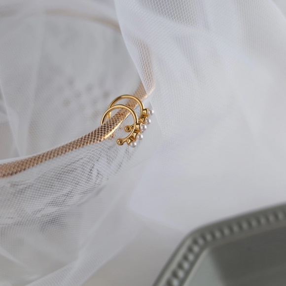 MIA ✨ Gold Pearl Ear Cuffs Dainty Minimalist - Picture 5 of 5